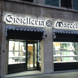 Insegne a Lettere in Lamiera 1